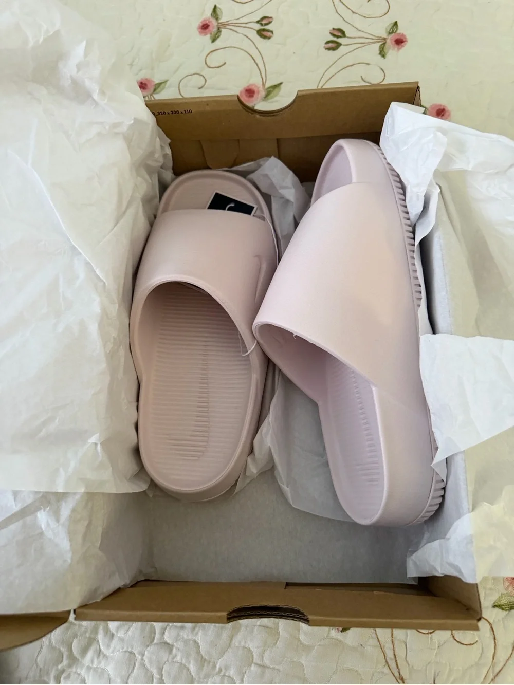 NWT Nike Calm Slides